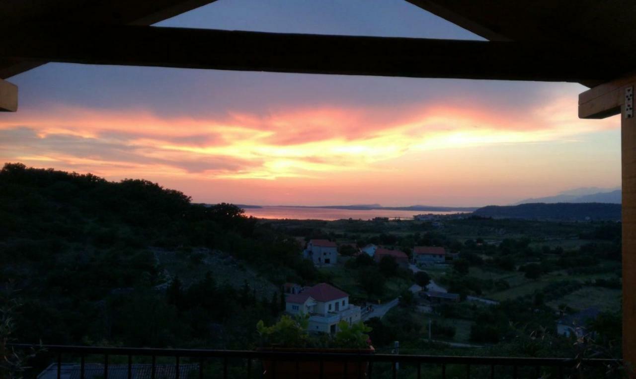 Apartment Cernesa Razanac Bagian luar foto